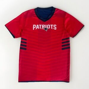 Patriots Football V-Neck Shirt Reversible Blue/Red Striped Sportswear Casual